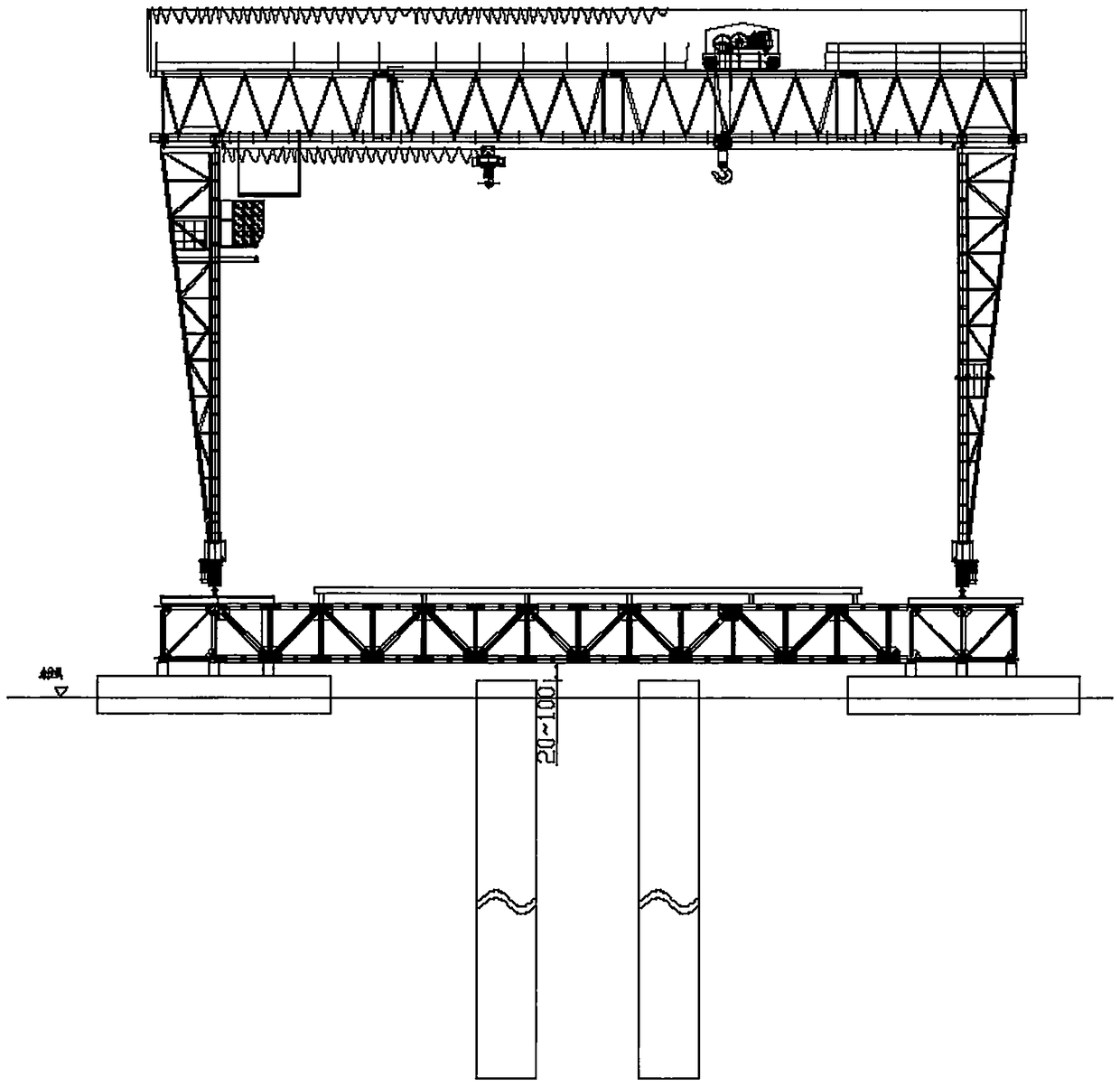 Heave compensation floating platform and heave compensation device thereof