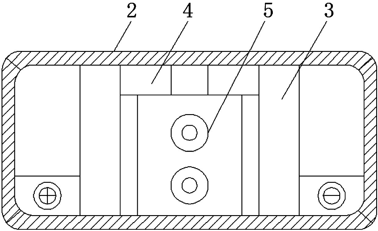 Enhanced liquid-rich battery with seal battery cover