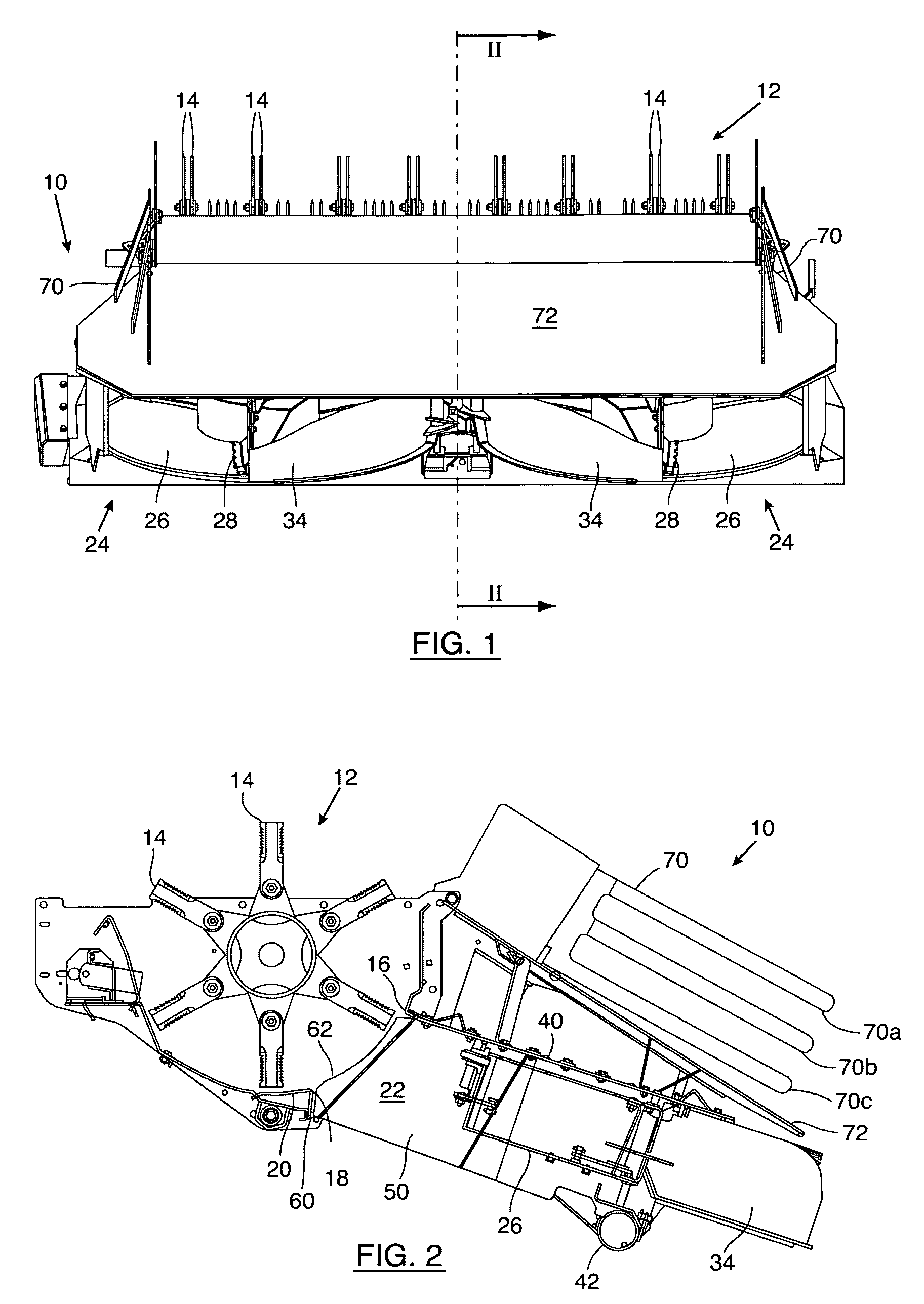 Agricultural combine active spreader having a triangular nose divider