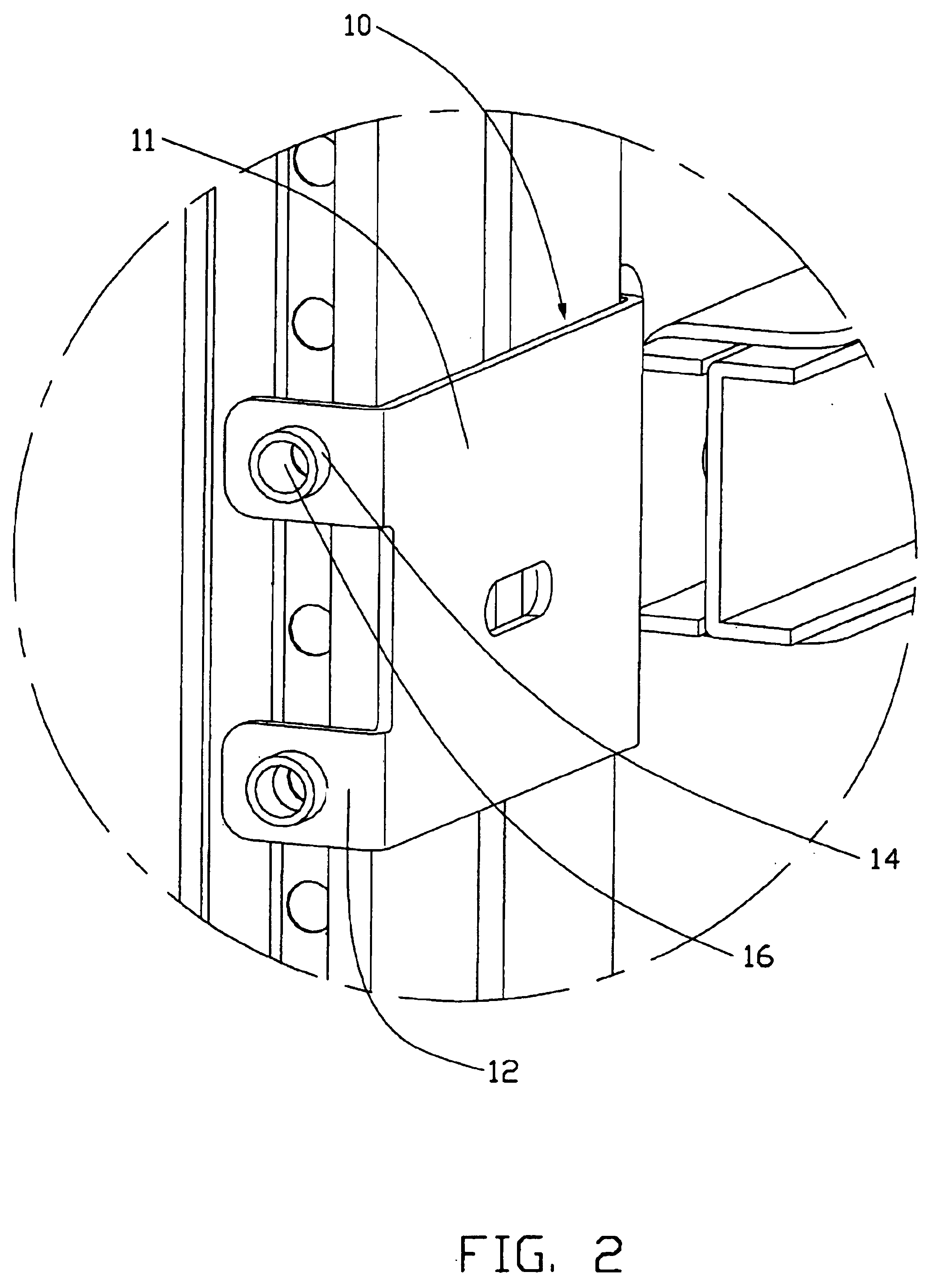 Retaining assembly for rack cabinet