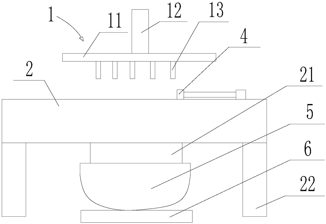 Medicinal material slicing machine based on improving slicing efficiency