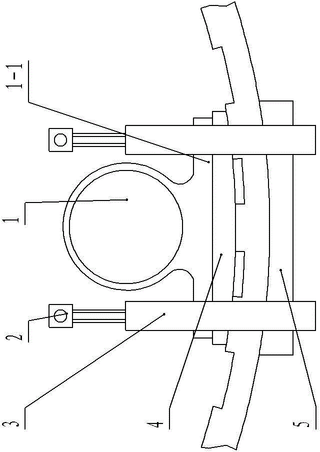 Vibratory stress relief device for autoclave body