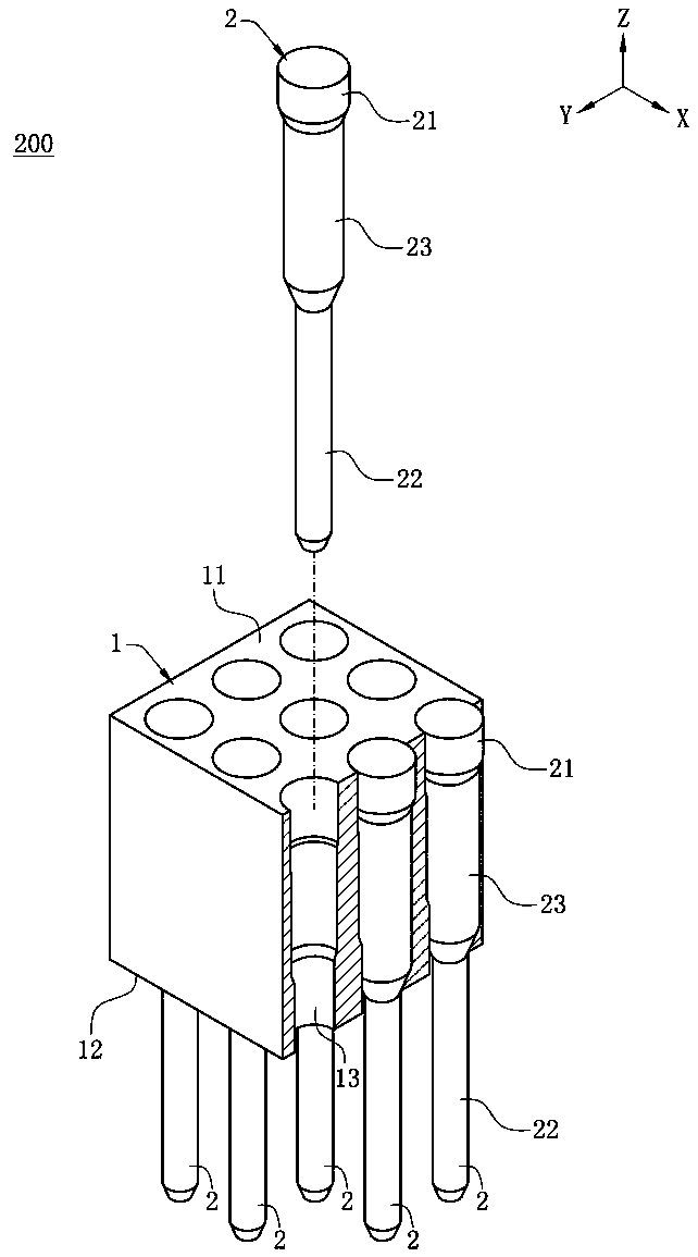 Electrical connector and its electrical connector combination