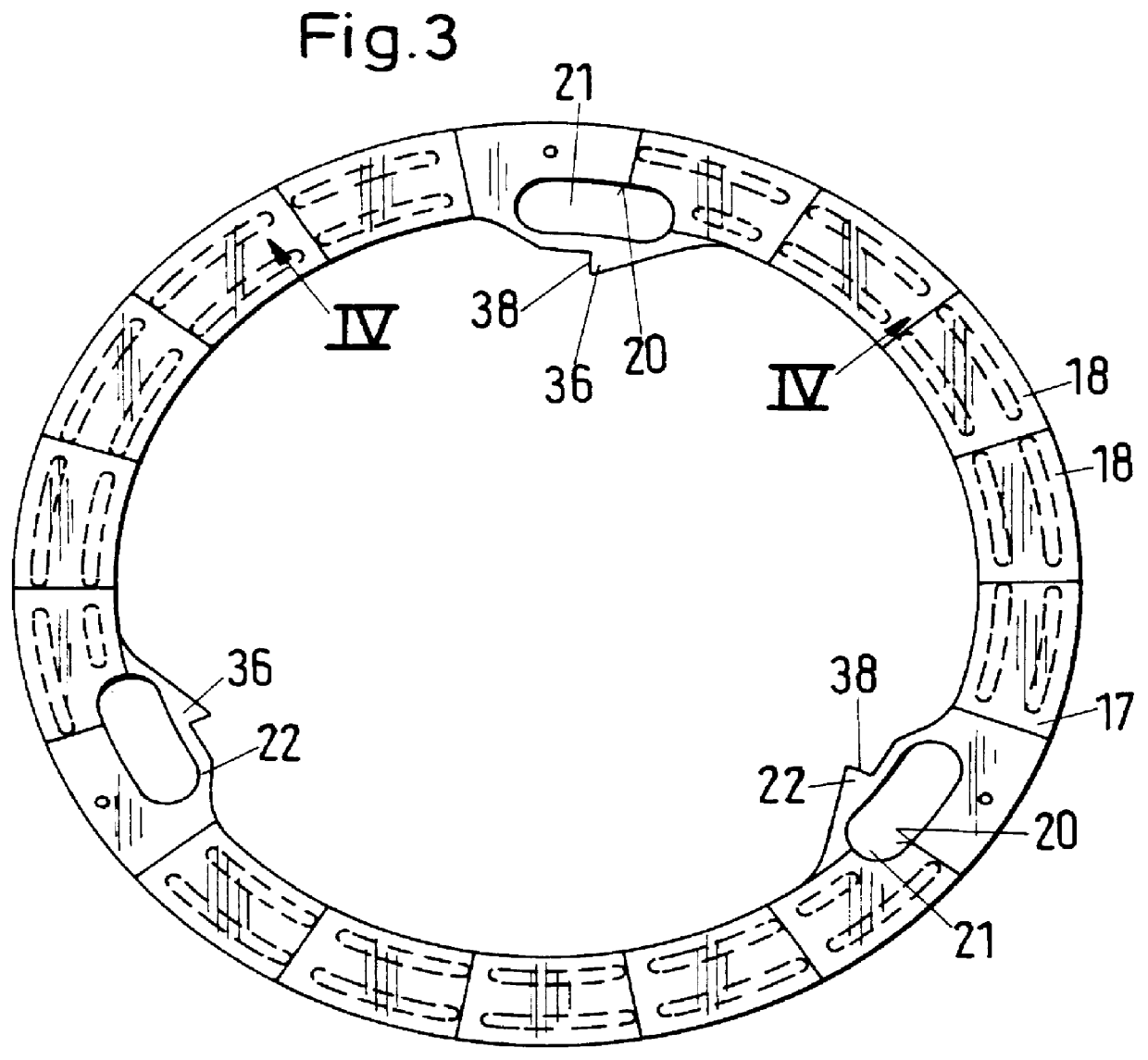 Self-adjusting friction clutch