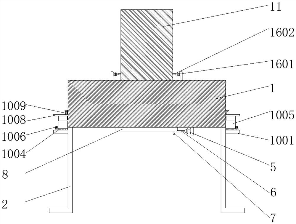 Sampling and sample preparation robot with pre-crushing and material distributing functions for train carriage coal