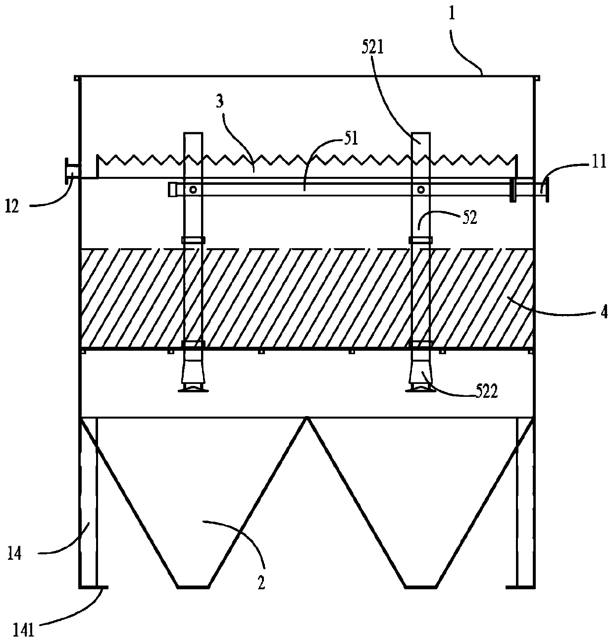 Sedimentation tank suitable for treating sewage with high suspended solids