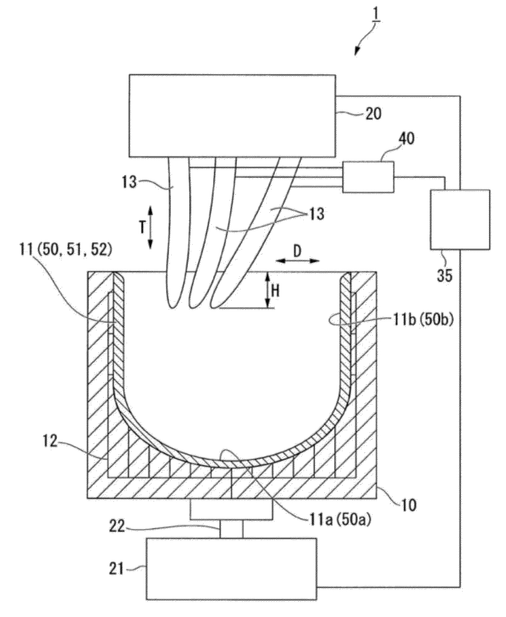 Apparatus and method for manufacturing vitreous silica crucible