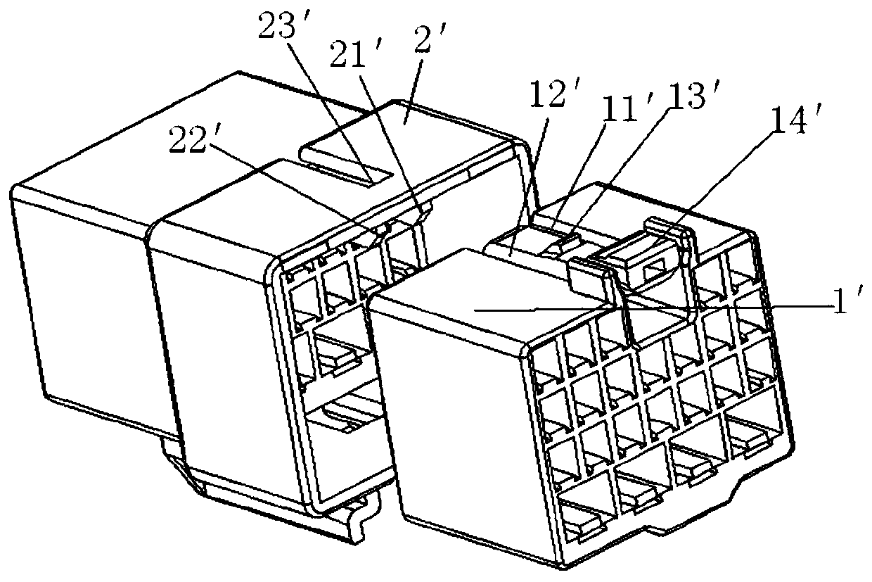 A plug-in sheath fixing structure