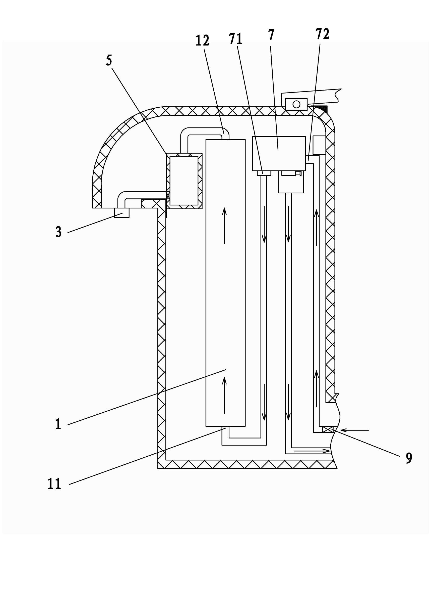 Drinking water heating device with water collecting tank