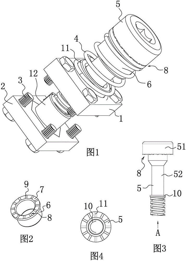 Die closing fastener of pipe die for producing pipe pile