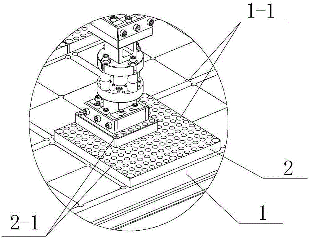 Front cover flexible clamp