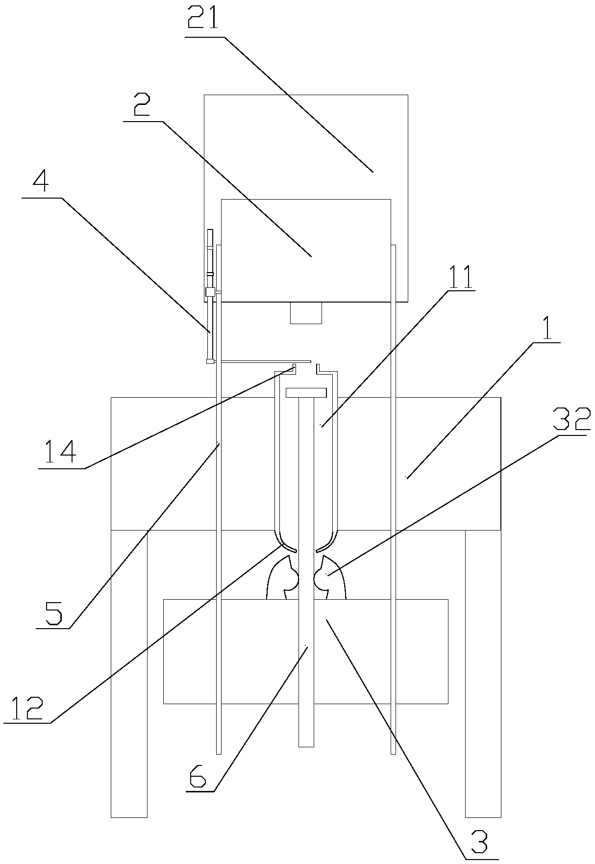 Punching machine with automatic discharge