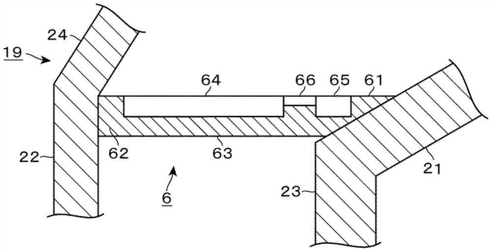 Coating processing device and coating liquid collecting member