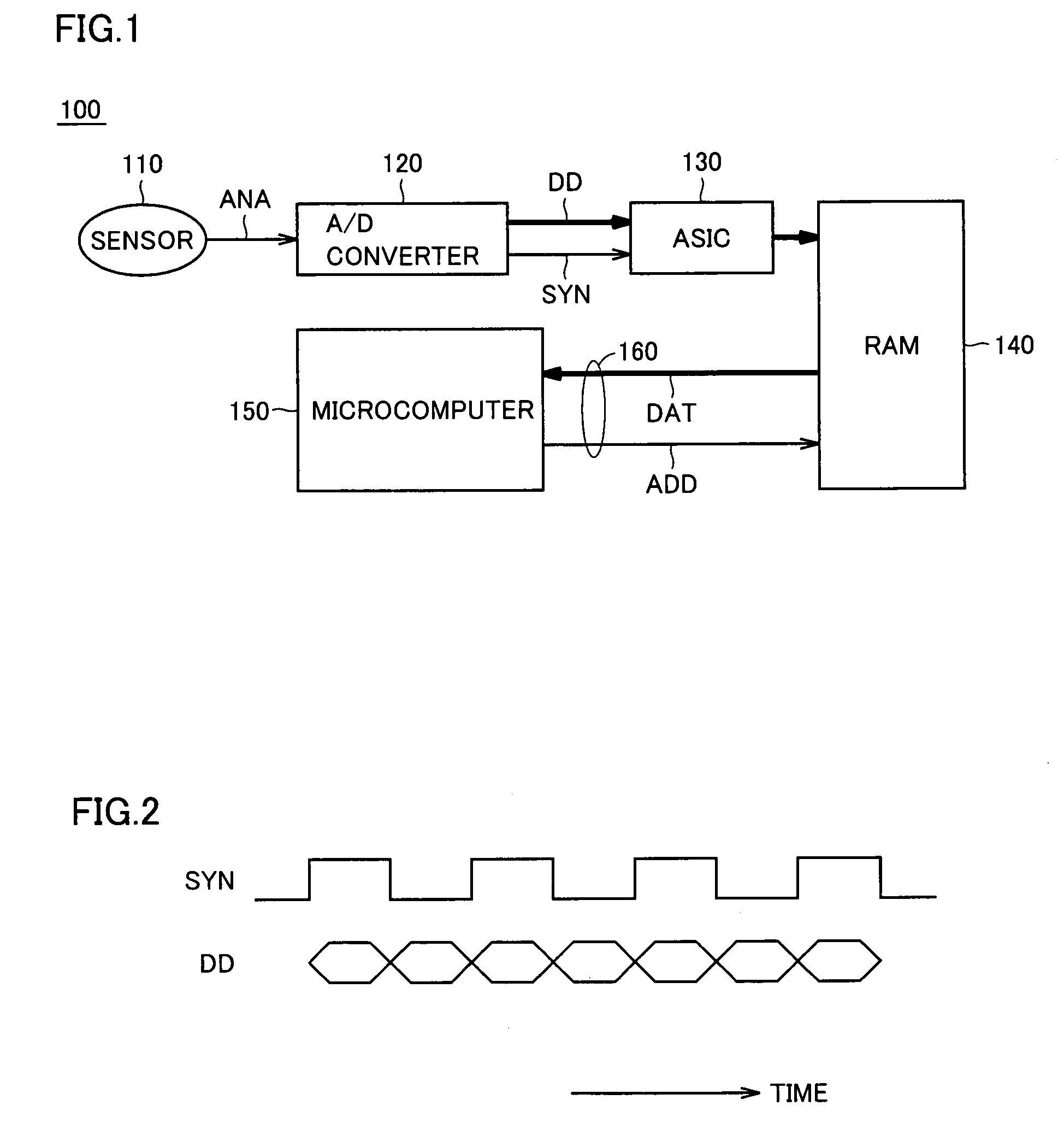 Microcomputer minimizing influence of bus contention