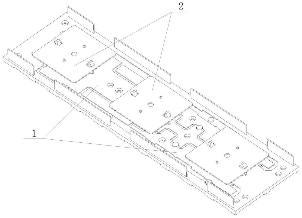 Integrated antenna assembly and antenna array