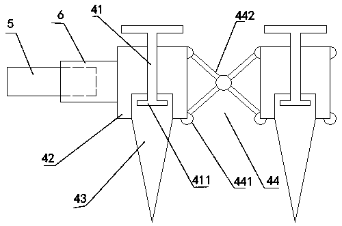 A pitch-adjustable non-woven fabric slitting machine