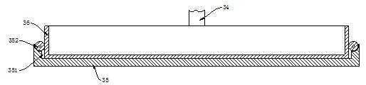 Raw material cleaning device for blueberry jam processing