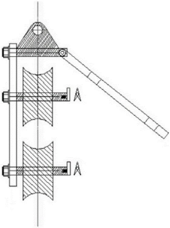 Linear tackle for adjusting sag of vertical double-split conductor