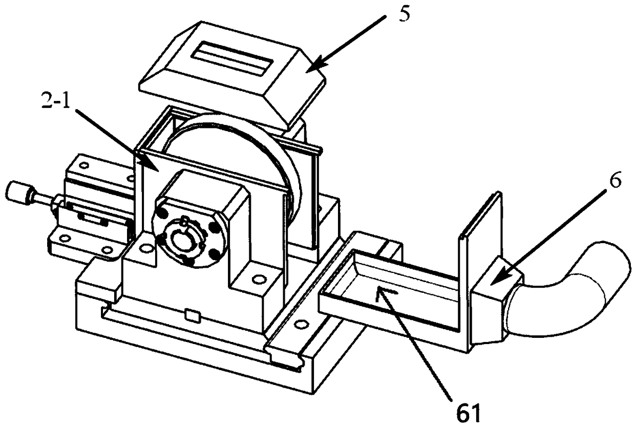 Ultrasonic roll welding anvil base with metal chip scraping and dust removing functions