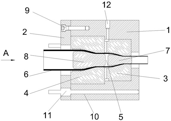 Single-pass double-core-head pipe drawing device