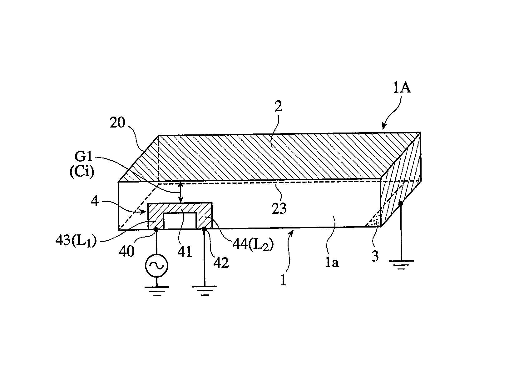 Surface-mounted antenna and communications apparatus comprising same