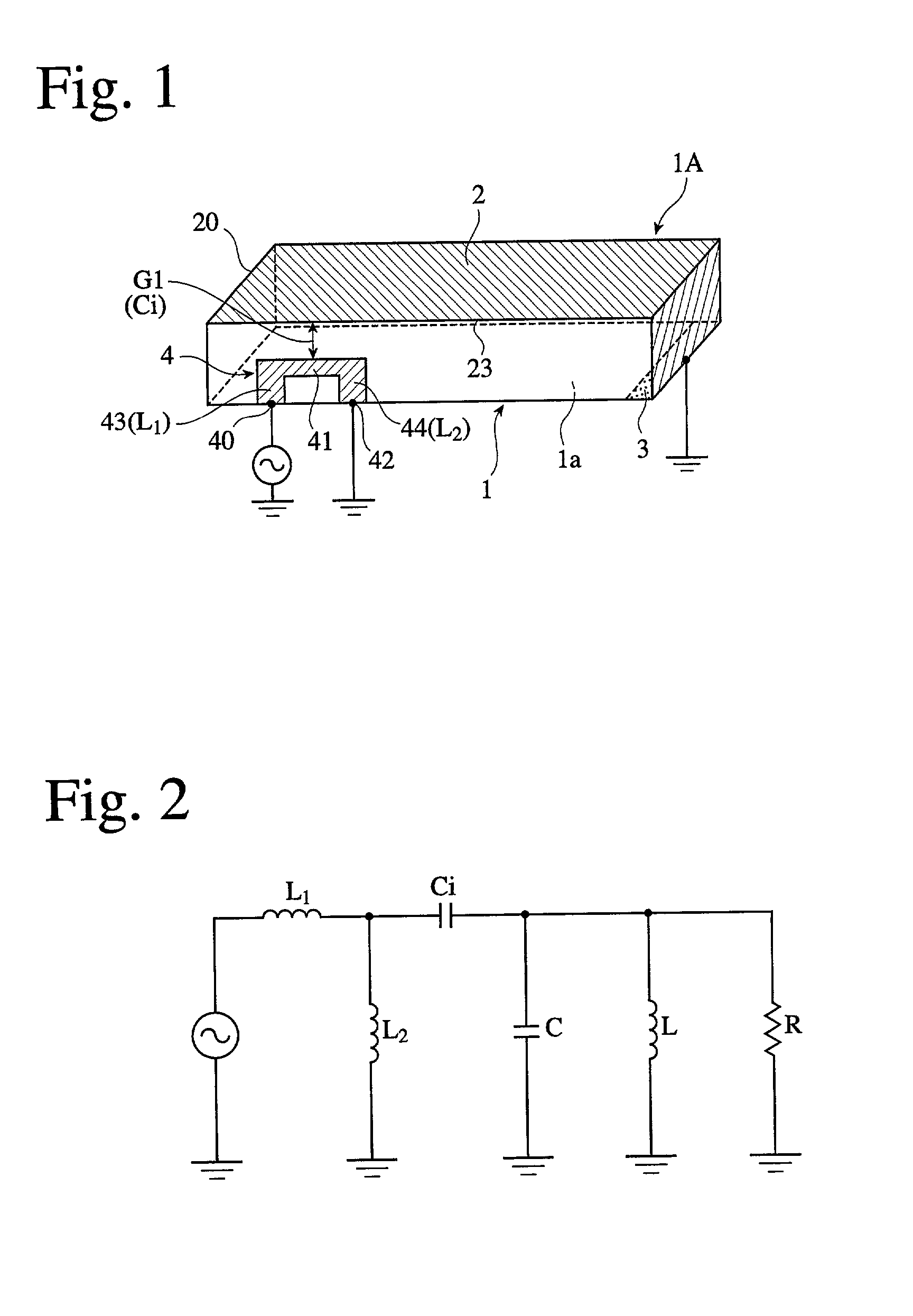 Surface-mounted antenna and communications apparatus comprising same