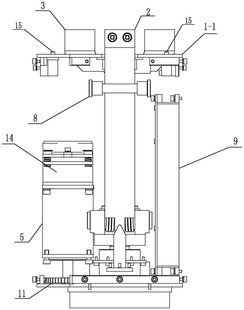 A three-finger non-cooperative target capture mechanism and its capture method