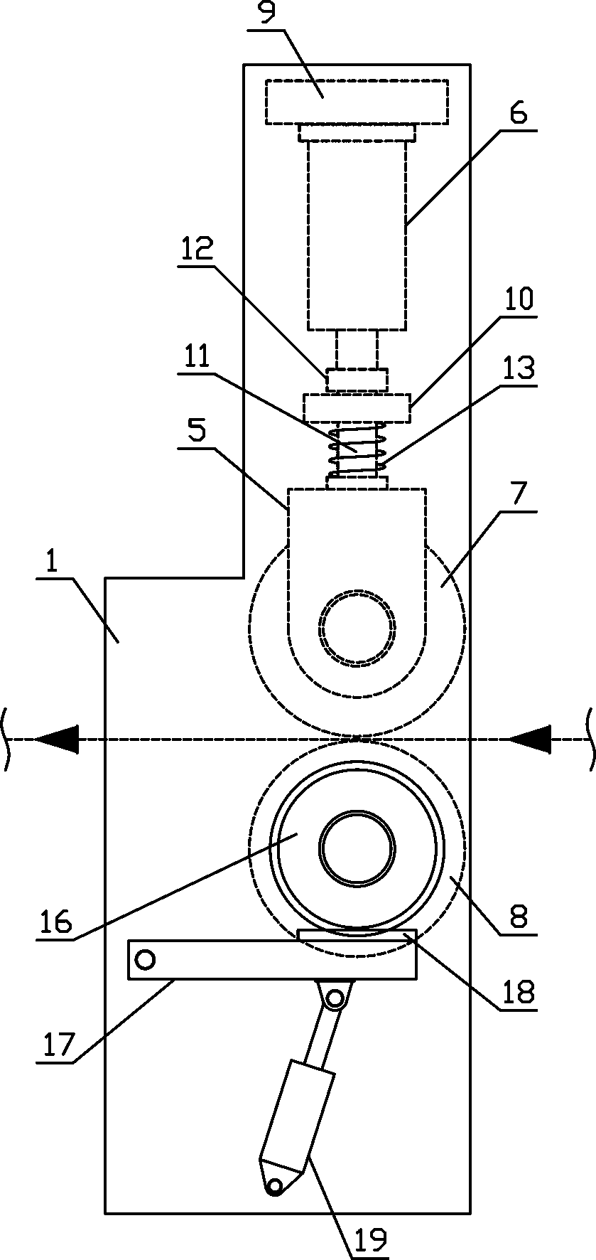 Yarn conveying and pulling mechanism