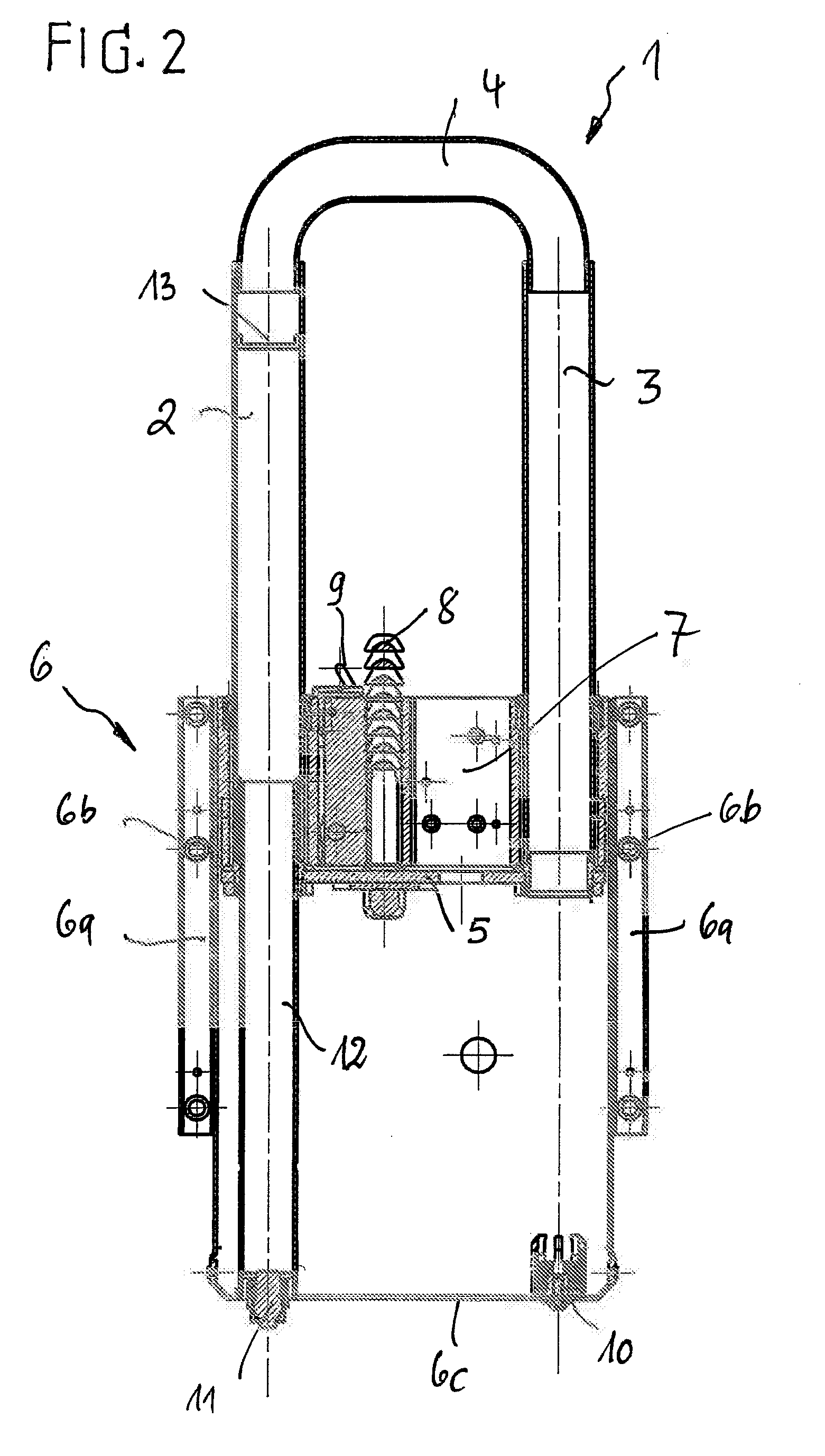 Protection device in motor vehicles for protecting individuals