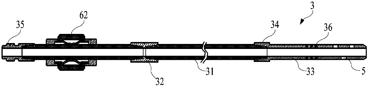 Well completion pipe string and sand control pipe string thereof