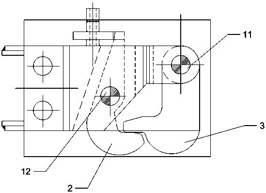 Device and method for manual anchor unhooking during launching of inclined building berth ship