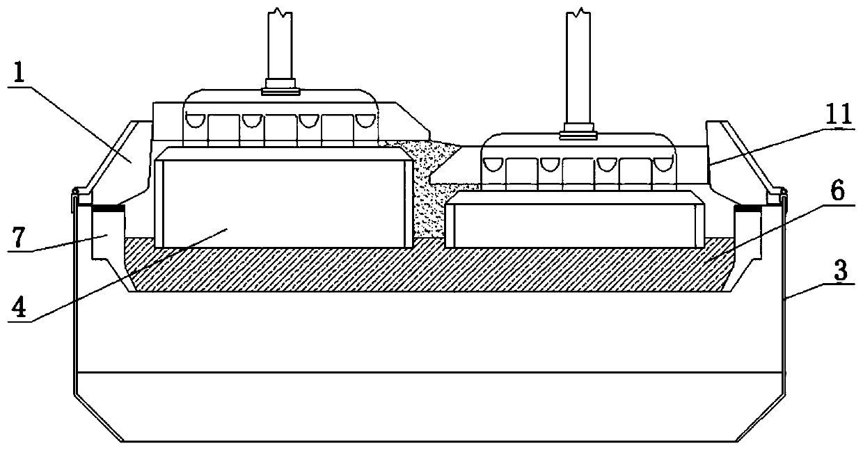 Furnace door type thermal insulation composite covering method and device for aluminum electrolytic cell