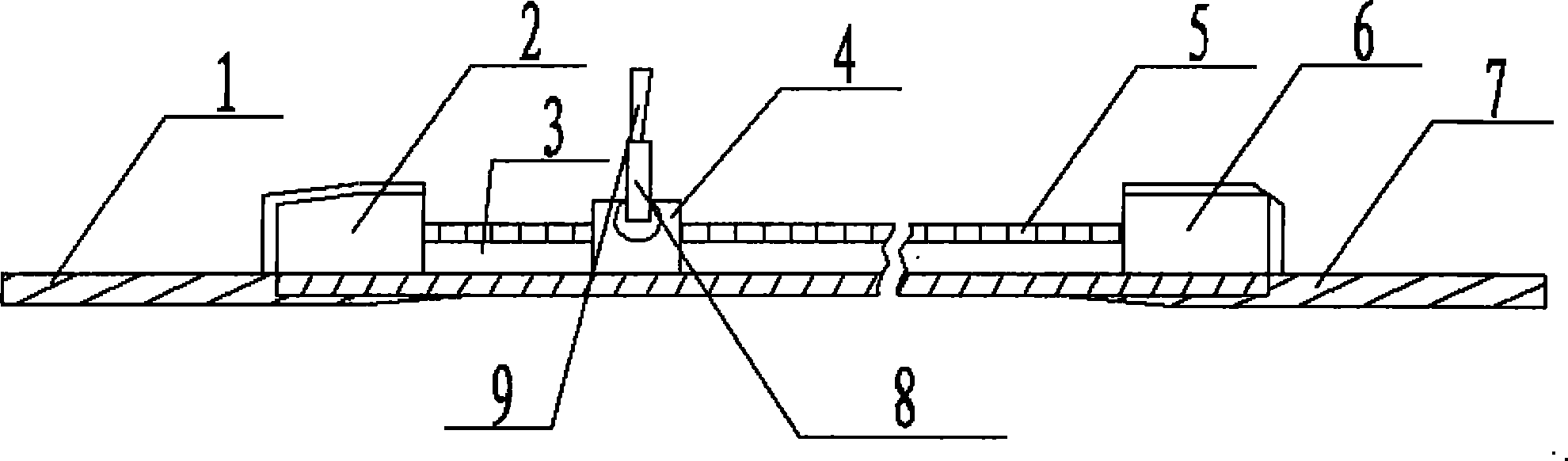 Polyurethane water vapor seal zipper and preparation method thereof