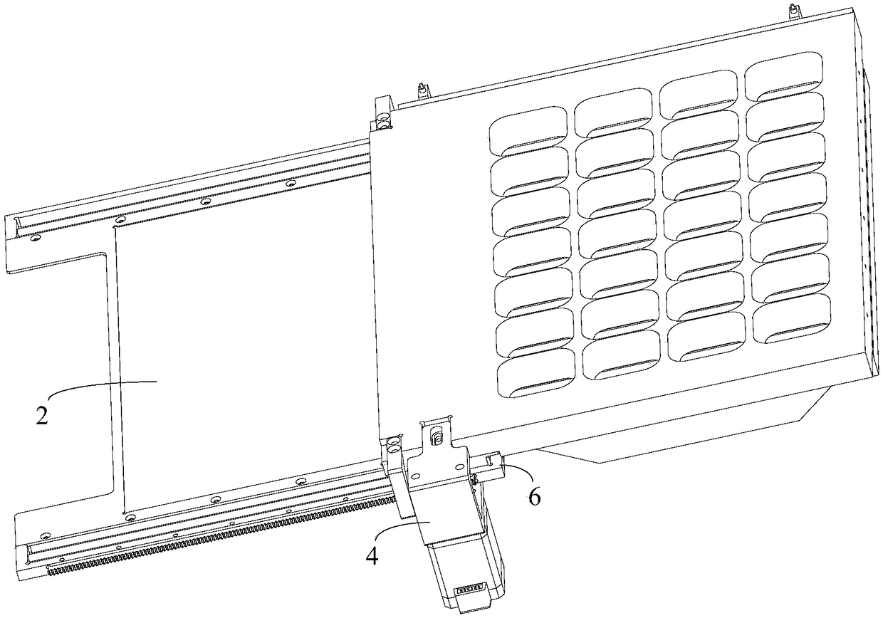 Pharmacy automatic equipment and medicine transfer mechanism thereof