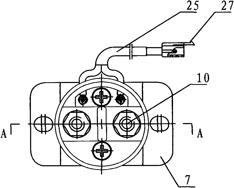 Bistable state magnetic latching contactor for power supply switch of electric tricycle