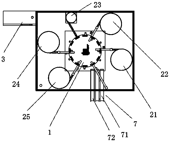 Automatic assembling device and implementation method thereof