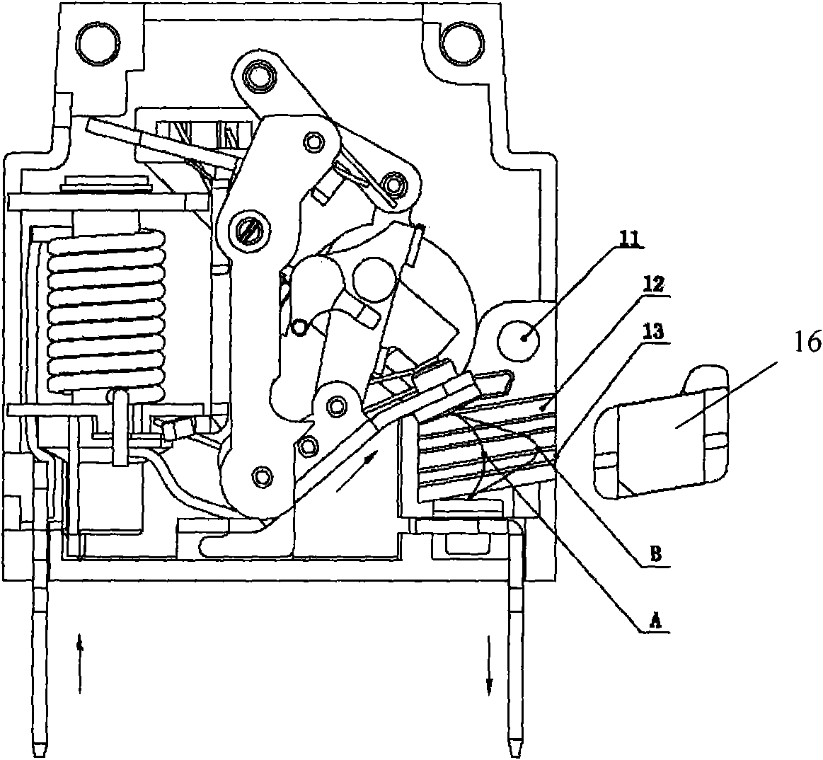 DC circuit breaker for improving arc blowout effect