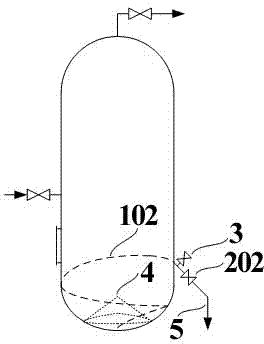 Conduit-drainage anti-freezing and anti-blocking device used in equipment container and method thereof