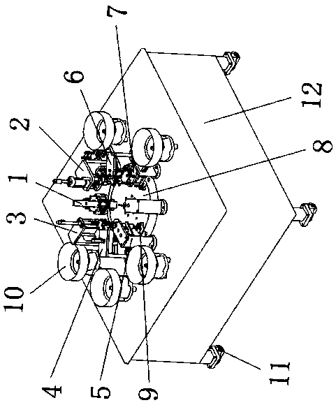 Automatic assembling machine for hasps