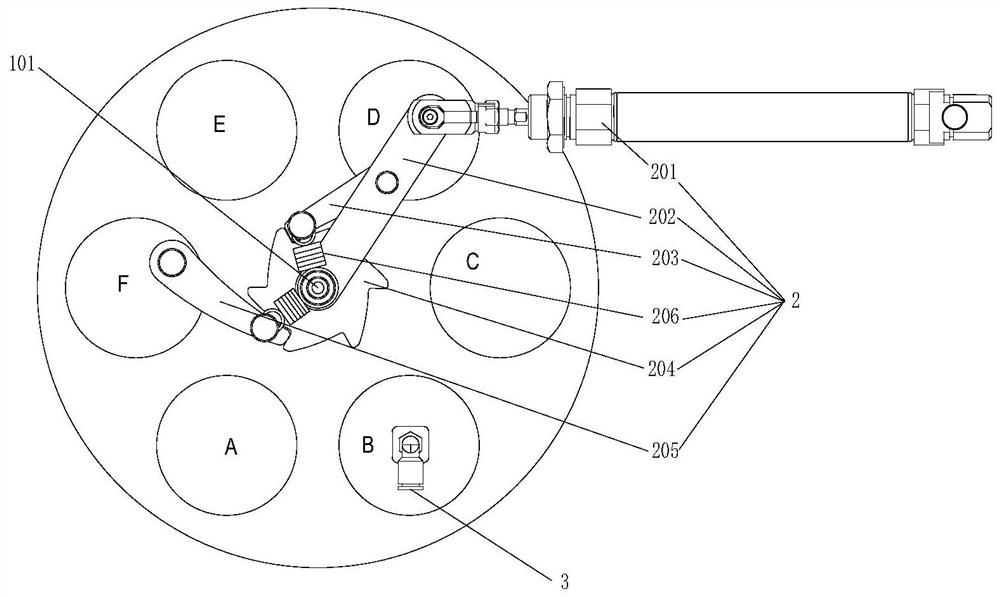 Device and method for removing tail yarn of bobbin yarn