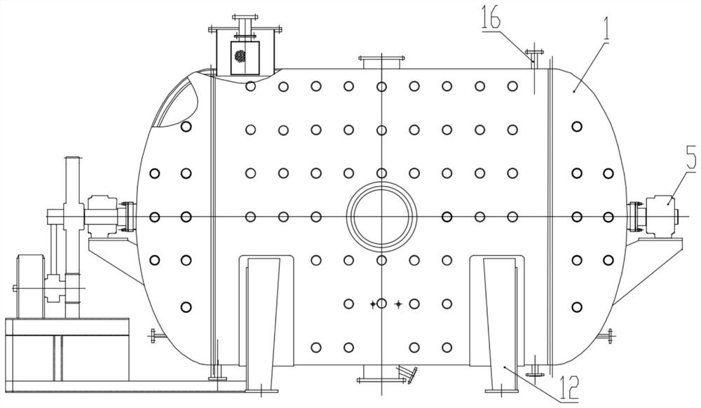 Bidirectional auger frying pan