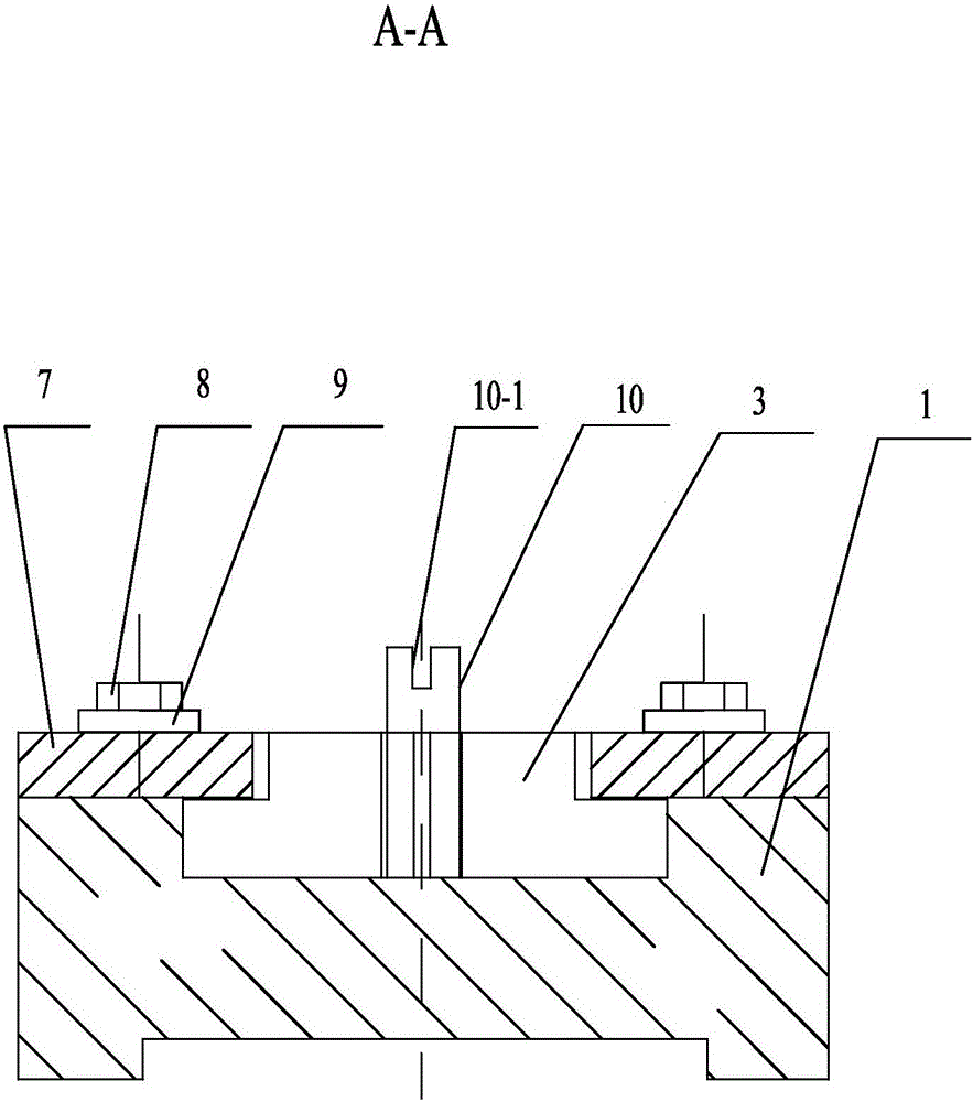 Clamp special for groove milling of end faces of shaft parts