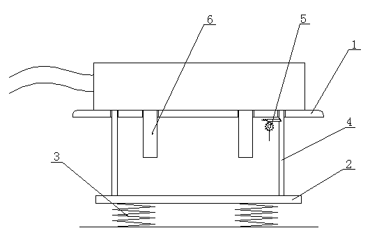 Socket capable of automatically popping out plug