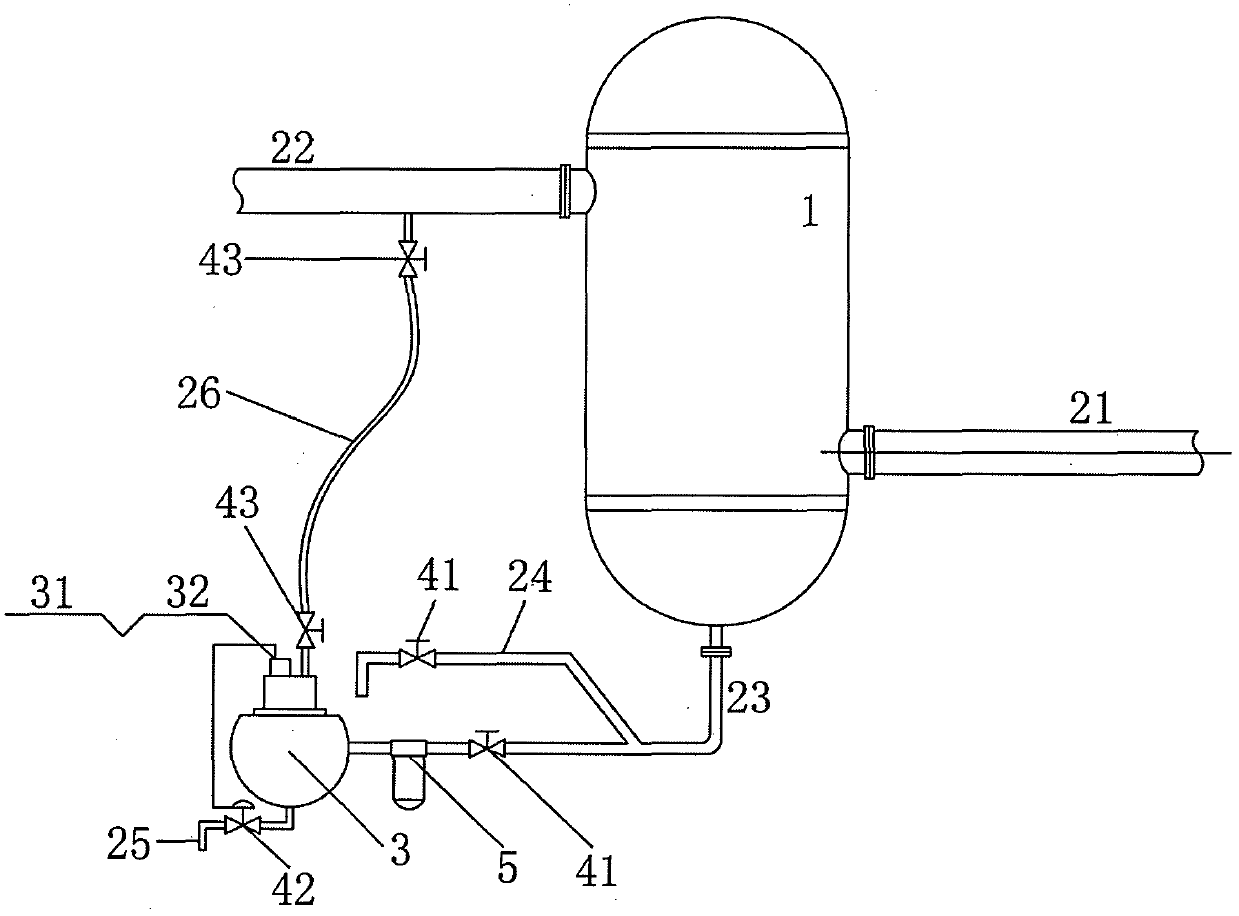 Reflux type compressed air water discharging apparatus and use method thereof