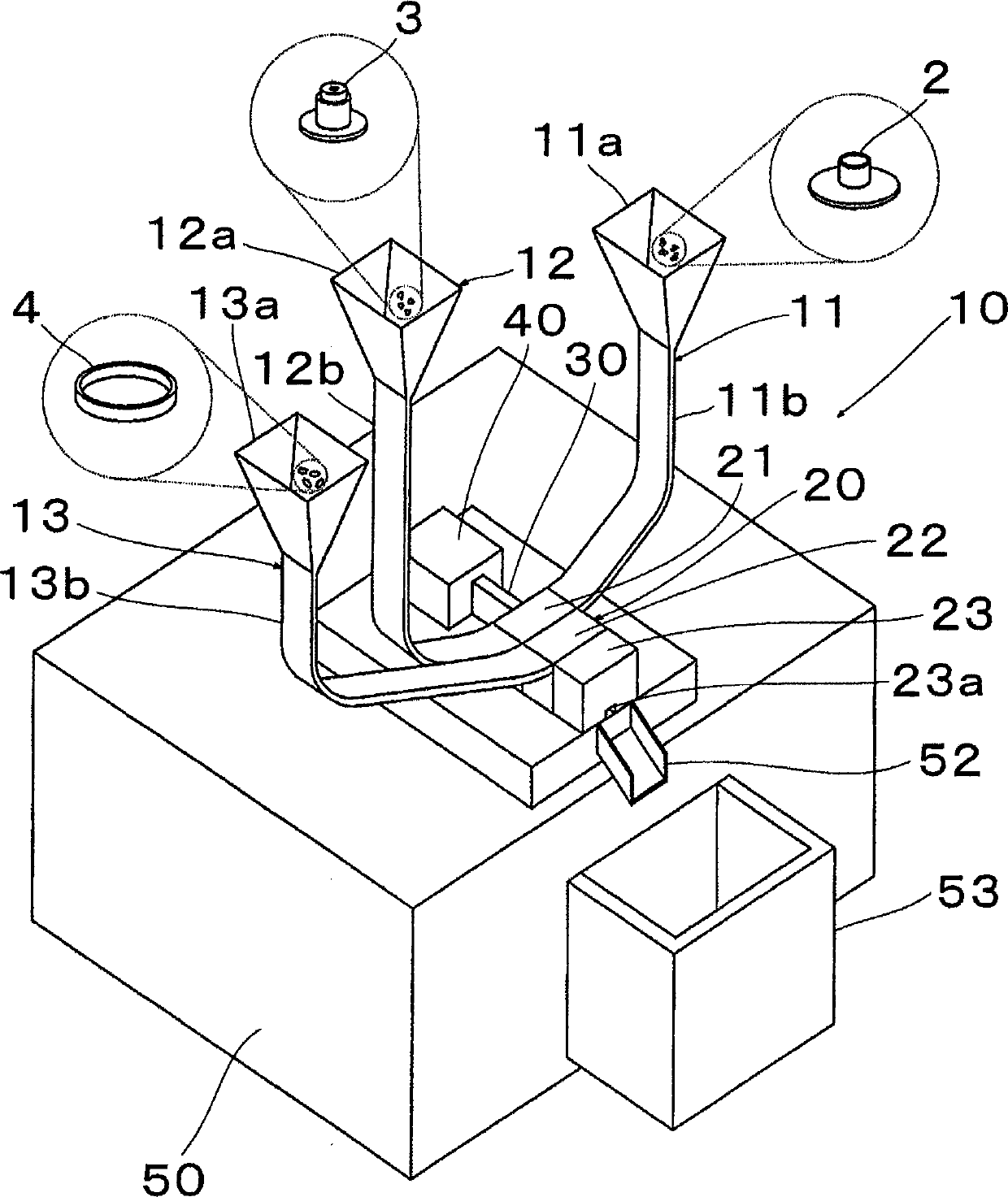 Button assembling device and button assembling method