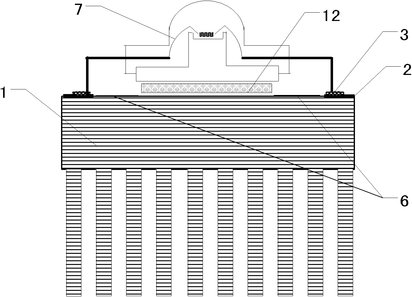 High-power base plate effectively integrating circuit board and radiator and manufacturing method thereof