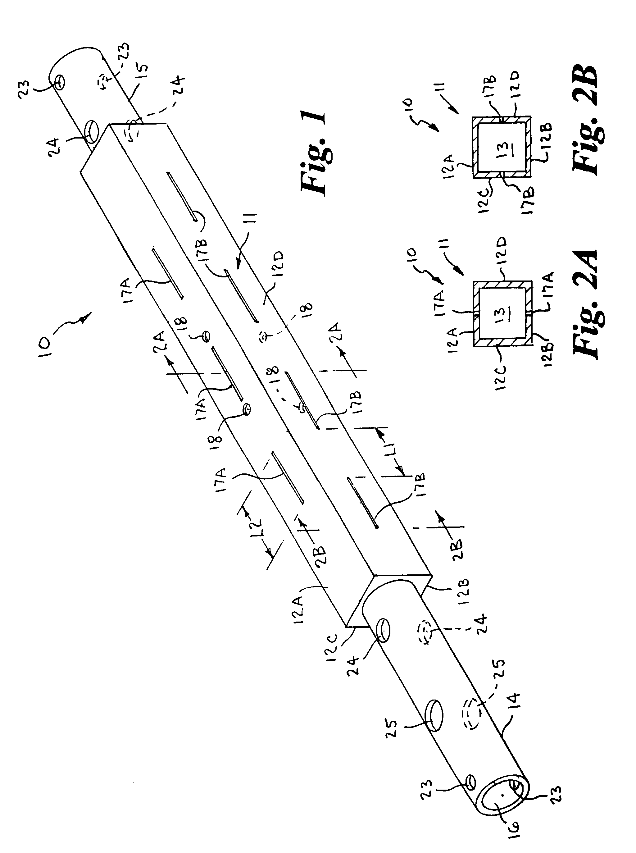 Nozzleless conveyor belt and sprocket cleaning shaft