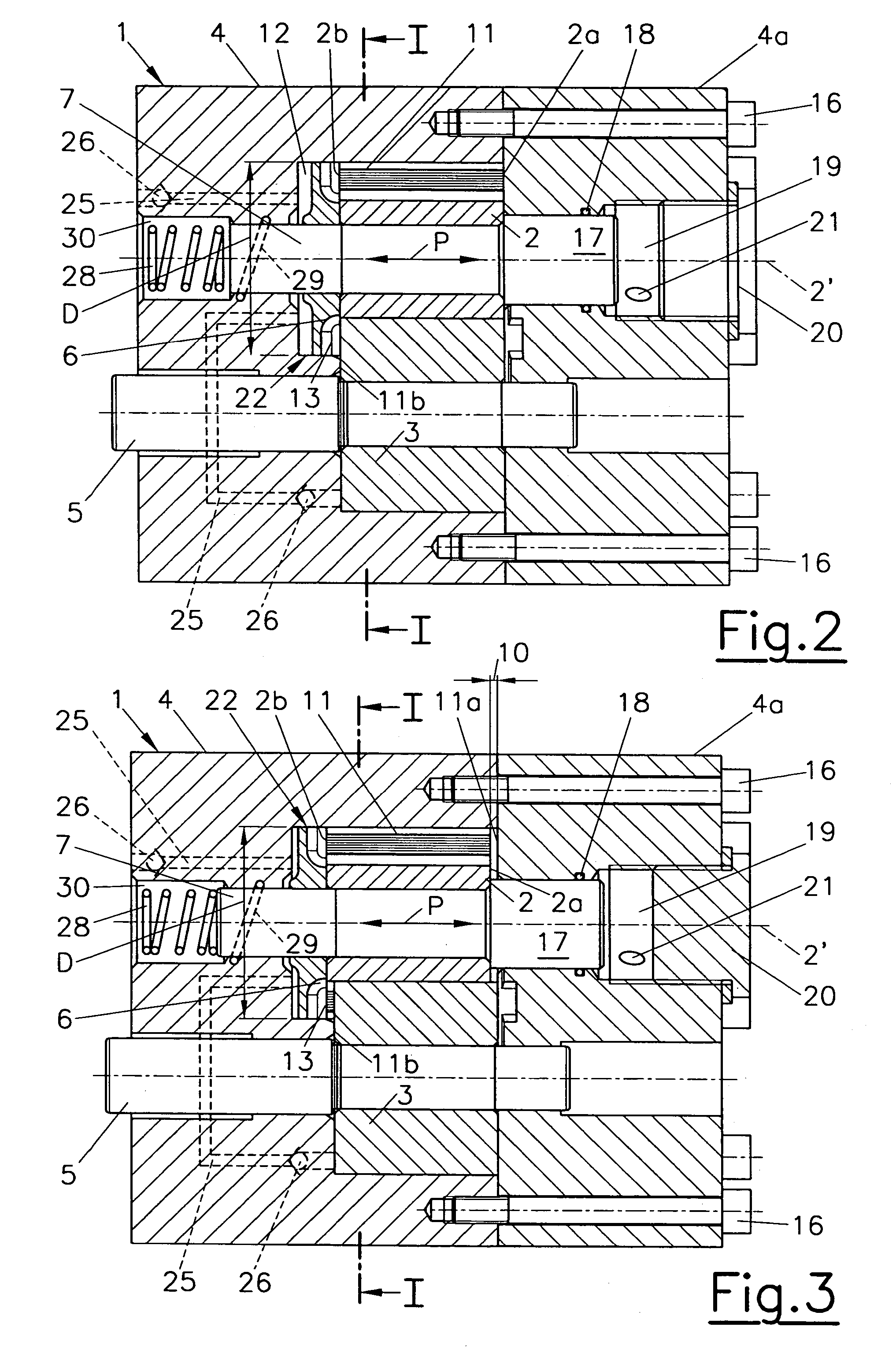 Gear pump with variable throughput volume