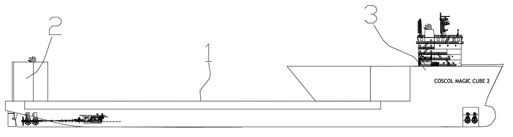 Combinable semi-submersible boat and combined semi-submersible boat