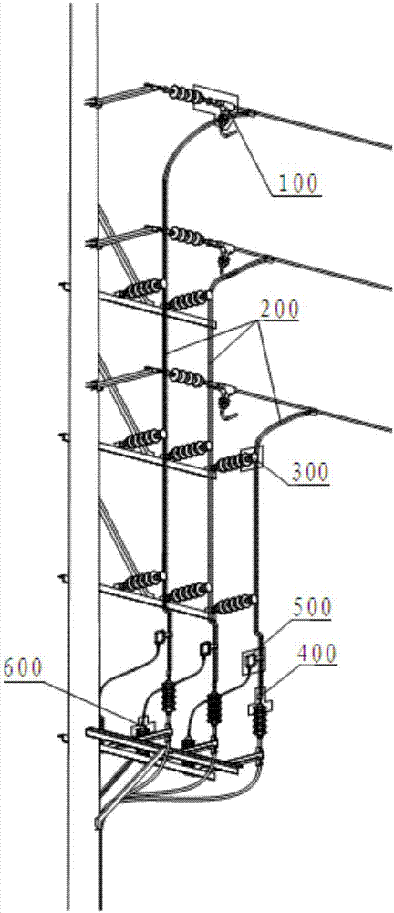 A fully insulated 35kv cable pole mounting device